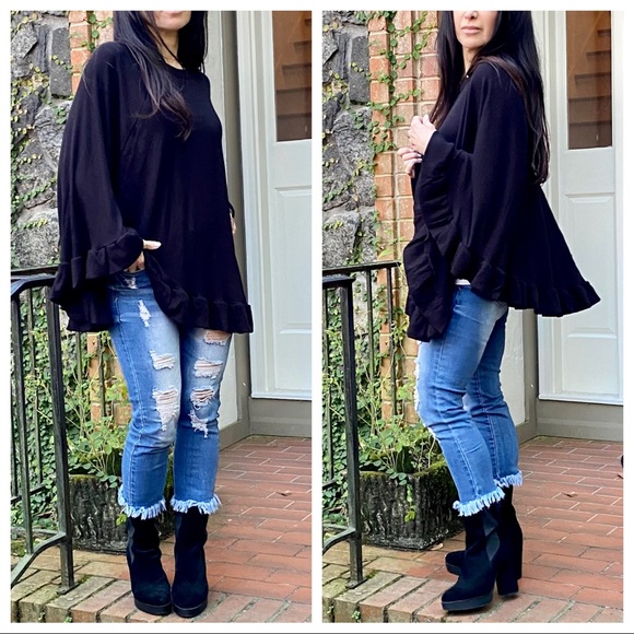Holiday perfect black soft knit ruffle hem poncho - Picture 3 of 9